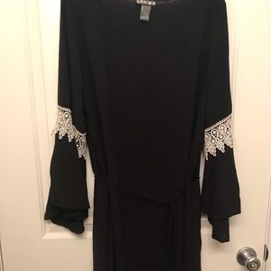 ‼️SOLD‼️Black long-sleeved dress!